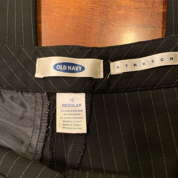 Buy 4 items-get‎ 20% off- Old navy women’s pants - Picture 3 of 3